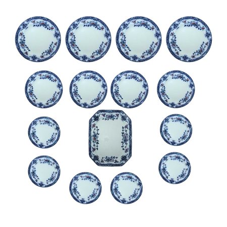 Burleigh  Ware - Gruppo di 15 piatti da muro in porcellana con decori floreali nei toni del blu., 1930s