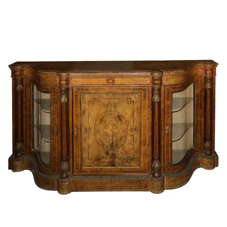 Credenza bassa Vittoriana  sportello centrale ai lati sportelli in  vetro bombato in radica di noce, England 19° secolo