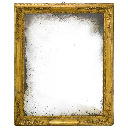 Specchiera in cornice dorata e intagliata in legno con specchio al mercurio, 18° secolo
