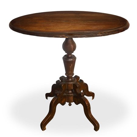 Tavolo rotondo in legno di noce con piede a 4 razze , 19° secolo