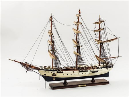 MODELLINO DI CLIPPER IN LEGNO - SCALE MODEL OF A CLIPPER h cm 51