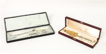 TRE POSATE DA PORTATA IN METALLO ARGENTATO - SILVER-PLATED SERVING CUTLERY...