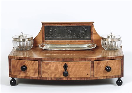 CALAMAIO IN SATINWOOD - SATINWOOD INKSTAND Inghilterra, inizio del XX secolo...