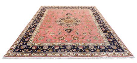 Persia nord occidentale (Ultimo quarto del XX secolo)
Tappeto Tabriz fine