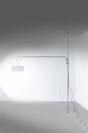 PRODUZIONE ITALIANA<BR>Lampada da terra estendibile