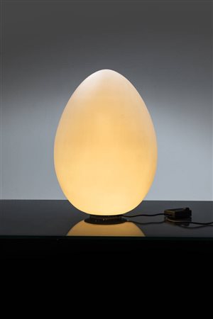 FONTANA ARTE<BR>Lampada da tavolo mod. Uovo