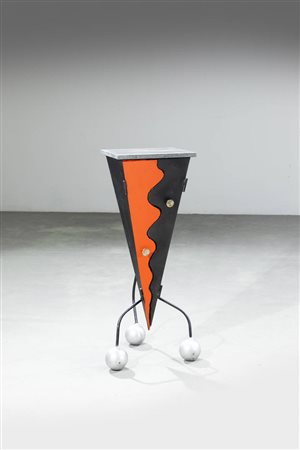 SALTARELLI SAVI VALERIO<BR>Tavolino mod. Piramide