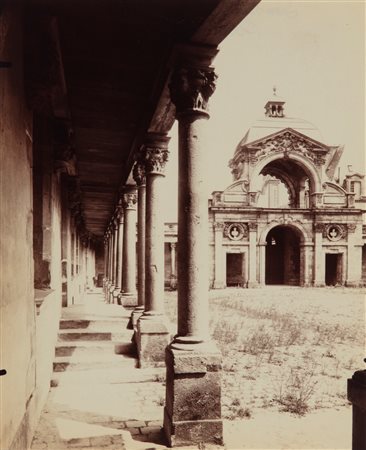 Eugène Atget (1857 - 1927)  - Fontainebleau, Cour ovale, 1903