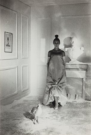 Jeanloup Sieff (1933 - 2000)  - Senza titolo (Parigi, Jardin des Modes), 1960s