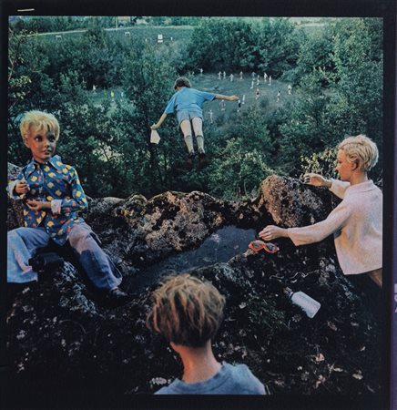 Bernard Faucon (1950)  - L'enfant qui vole, 1979