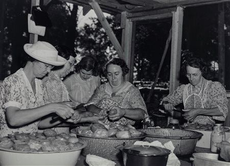 Marion Post Wolcott (1910 - 1990)  - Parishoners Peeling Tomatoes for benefit picnic supper at St. Thomas church. Bardstown, KY, 1940