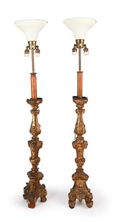 Coppia di torciere in legno intagliato e dorato, Italia meridionale, XVIII...