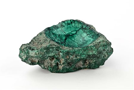 Posacenere di malachite grezza, XX secolo cm 8x23x16