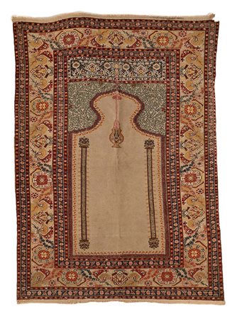 Tappeto da preghiera Kaiseri fondo avorio, Anatolia, inizi del XX secolo...