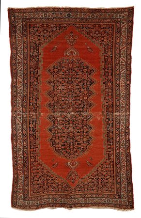 Tappeto persiano fondo rosso con uccellini medaglione centrale cuspidato con...