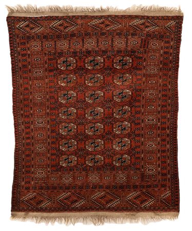 Tappeto turkmeno a disegno Bukhara, inizi XX secolo caratterizzato...