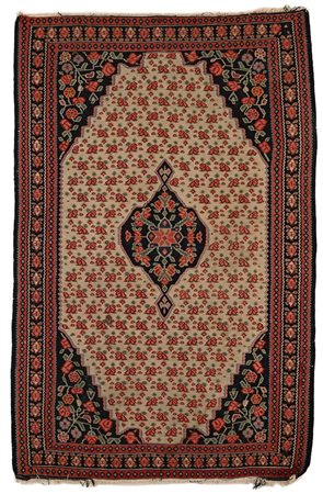 Tappeto Kilim Bessarabia, inizio XX secolo Il campo centrale, su sfondo...