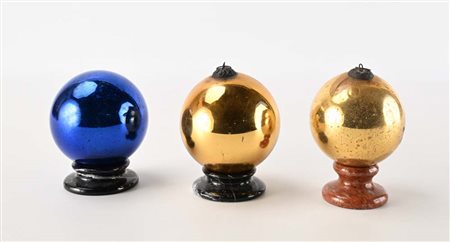 Tre wish balls diverse in vetro soffiato blu e oro, Inghilterra fine...