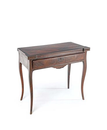 Tavolino da gioco in palissandro e altri legni, Italia settentrionale, XVIII...