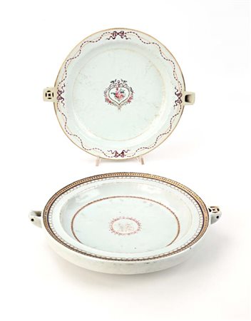 Due réchauds in porcellana con decoro diverso, Compagnia delle Indie, XVIII...