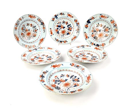 Sei fondine in porcellana Imari, Cina, Compagnia delle Indie, XVIII secolo...