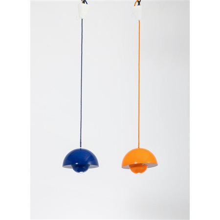 VERNER PANTON, Due lampade a sospensione modello “FlowerPot”