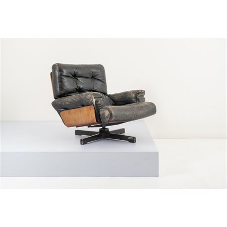 MENILIO TARO, Poltrona