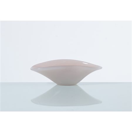 MAESTRI MURANESI, Una coppa in vetro