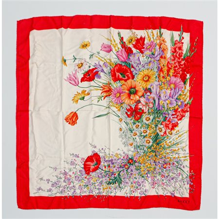 GUCCI, Foulard in seta "Flora"