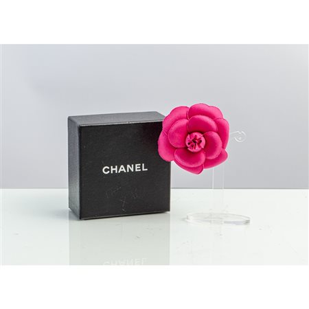 CHANEL, Spilla camelia