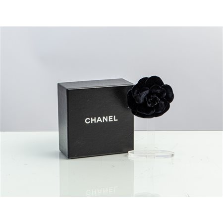 CHANEL, Spilla camelia