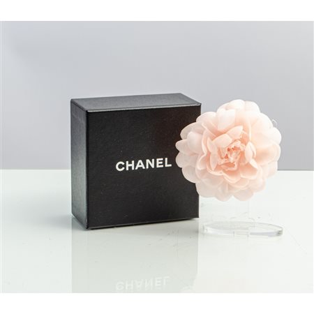 CHANEL, Spilla camelia
