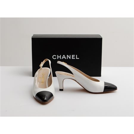 CHANEL, Décolletté