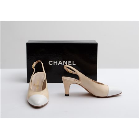 CHANEL, Décolletté