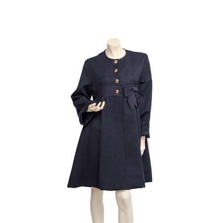 BLU MARINE E RAMOWEAR, Abito e impermeabile