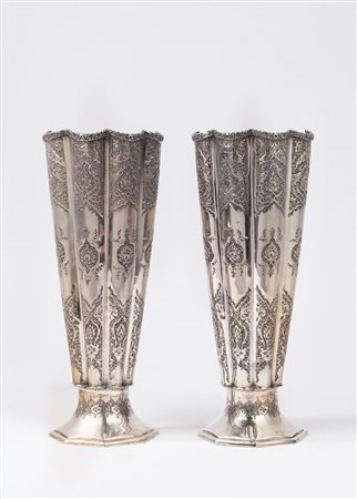Coppia di vasi, Iran, 20th century