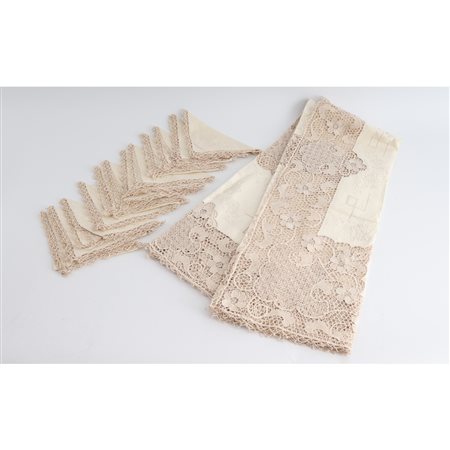 TOVAGLIA con dodici tovaglioli