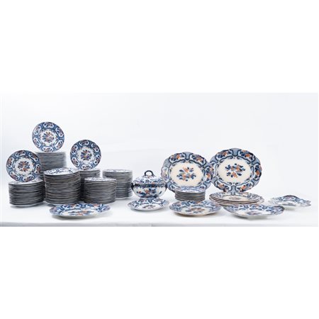 MANIFATTURA INGLESE DELLA FINE DELL'800, Servizio di piatti