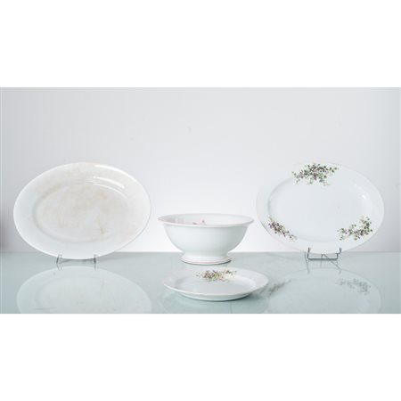 MANIFATTURA FLORIO PRIMI DEL '900, Tre piatti e insalatiera