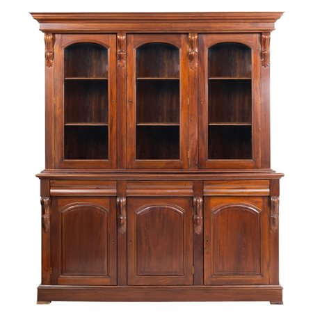 MANIFATTURA INGLESE DEL XX SECOLO, Credenza
