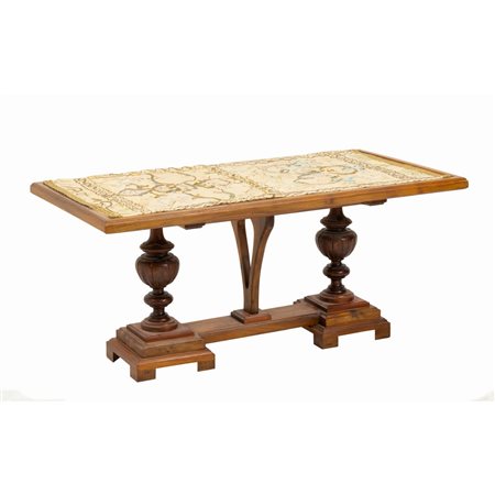 MANIFATTURA SICILIANA DEL XX SECOLO, Tavolino