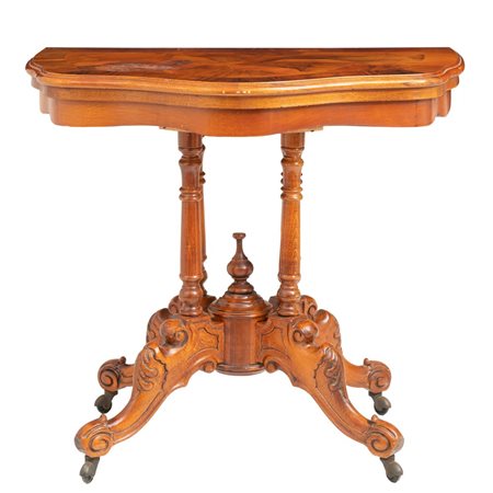 MANIFATTURA ITALIANA DEL XX SECOLO, Tavolino da gioco