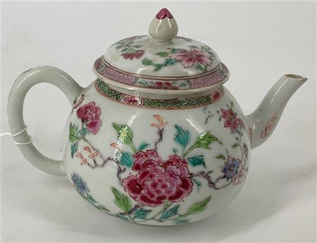 Manifattura della Compagnia delle Indie, Cina, secolo XVIII. Teiera in porcella