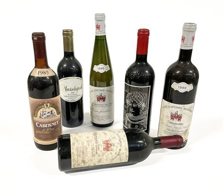 Lotto composto da oltre 20 bottiglie di vino in tre cartoni, tra le quali Conte