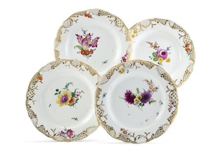Manifattura di Meissen, secolo XVIII-XIX. Gruppo di quattro piatti a profilo mi