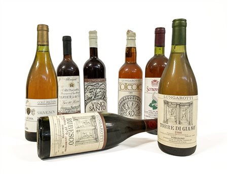 Lotto composto da oltre 20 bottiglie di vino in tre cartoni, tra le quali La st