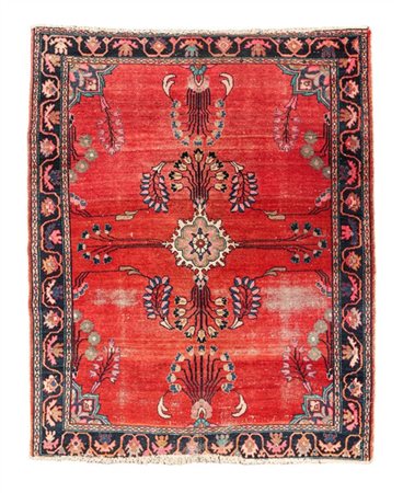 Tappeto Lilian, Persia, inizio secolo XX. Decoro con piccolo medaglione ed albe