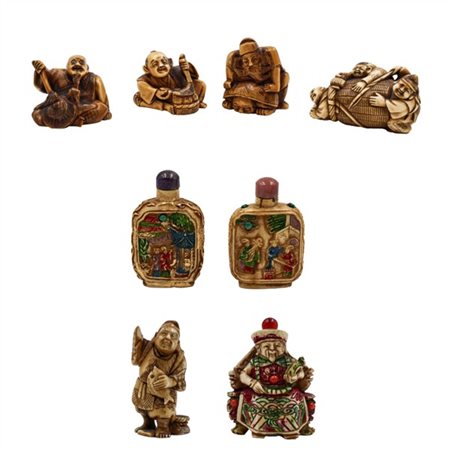 Gruppo di quattro netsuke, due okimono e due snuff bottle in avorio. Giappone,