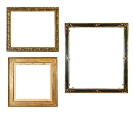 Lotto composto da due cornici a cassetta di cui una parzialmente ebanizzata ed