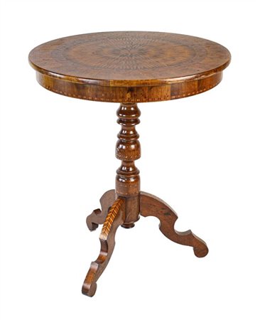 Antico tavolino circolare lastronato in bois de rose e bois de violette, piano